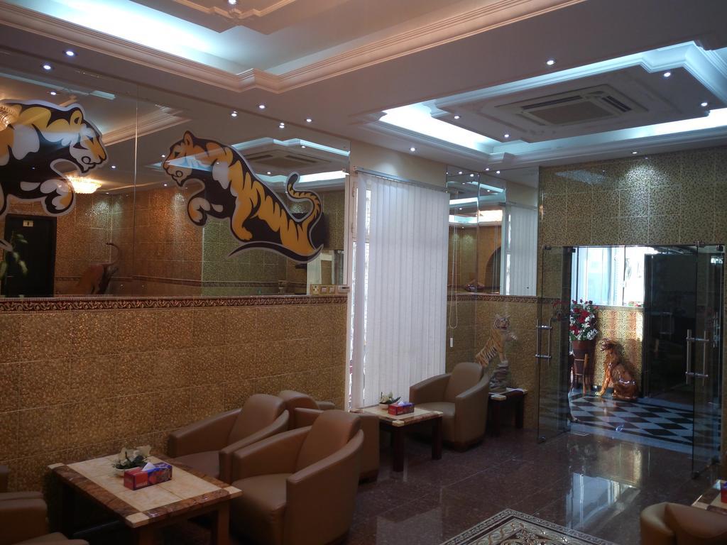 Tiger Home Hotel Apartments マスカット エクステリア 写真