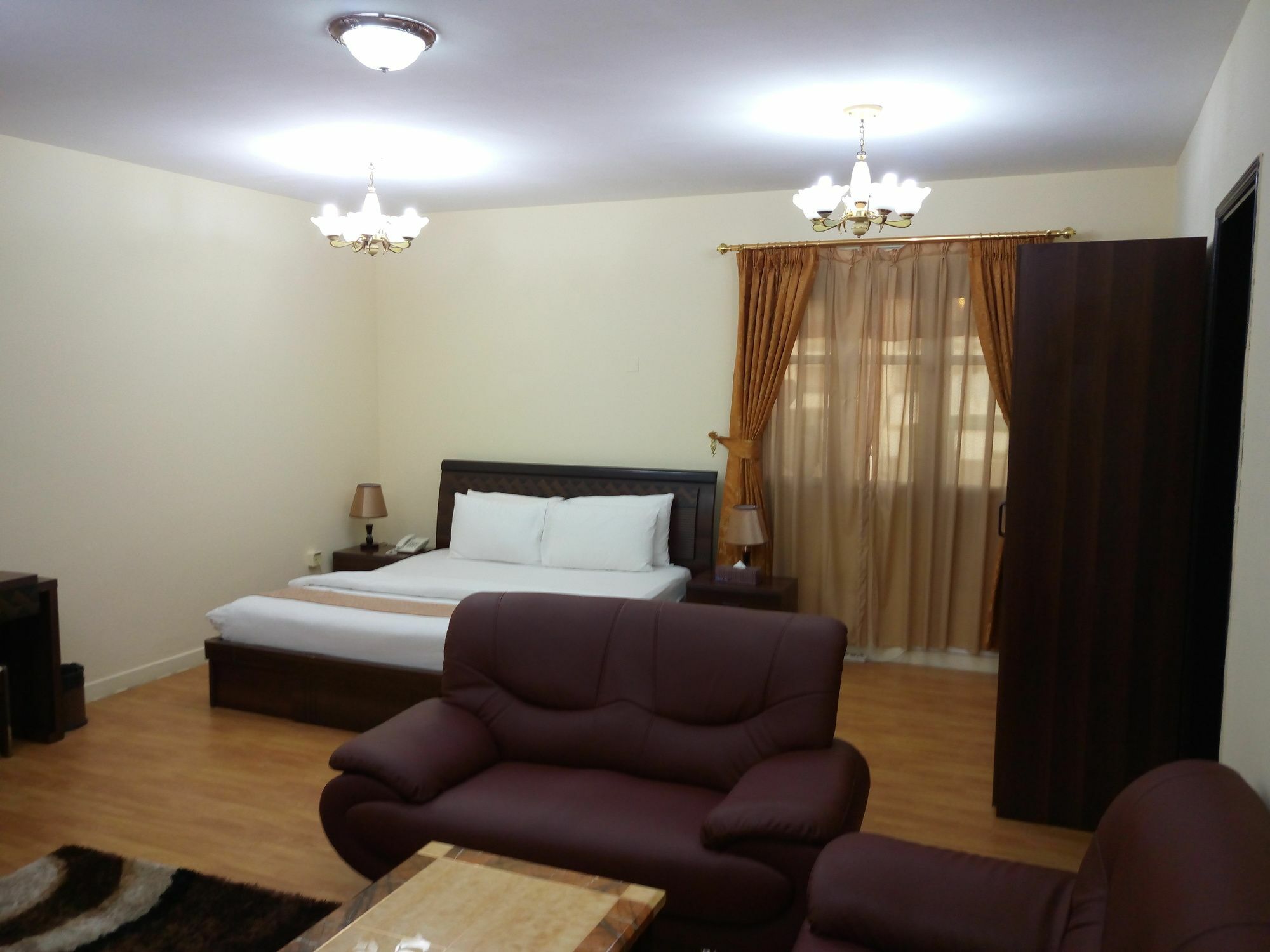 Tiger Home Hotel Apartments マスカット エクステリア 写真